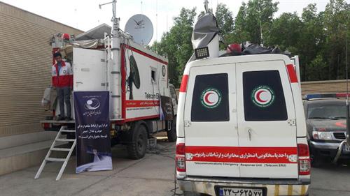 خدمت رسانی سازمان فضایی ایران به راهپیمایان اربعین حسینی با همکاری جمعیت هلال احمر