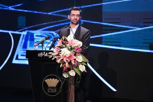 باید مدلی نو برای توسعه فناوری بانکی طراحی کنیم / بلاکچین به عنوان یک واقعیت خواهد آمد