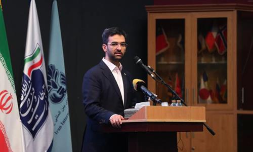 داشتن گواهینامه کیفیت از سوی اپراتور ها حق الناس است / رییس سازمان تنظیم مقررات باید الزام دریافت گواهینامه کیفیت اپراتورها را پیگیری کند/ اگر بخواهیم در اقتصاد دیجیتال حرفی داشته باشیم باید به استانداردها توجه کنیم