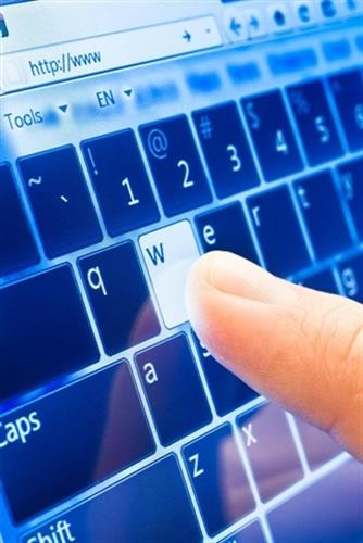 دعوت از فعالان حوزه متن باز برای حضور درنمایشگاه الکامپ 21
