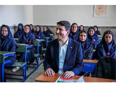 حضور وزیر ارتباطات در آیین آغاز سال تحصیلی