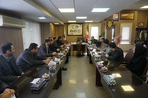 مهندس انصاری معاون توسعه و مدیریت شبکه سازمان فناوری اطلاعات ایران در دیدار با اپراتورهای فعال اینترنتی گیلان :   در کنار توسعه کمی شبکه ارتقای کیفیت آن از اولویت های ماست.