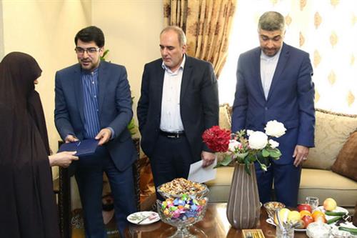 نخستین جلسه دیدار و قدردانی از خانواده شهدای بزرگوار در سال 97 برگزار شد