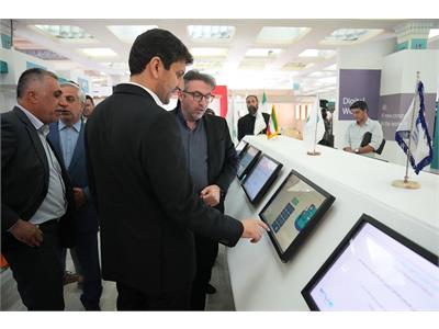 بازدید وزیر ارتباطات و فناوری اطلاعات از نمایشگاه کتاب
