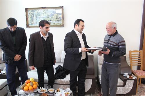 دیدار مدیر کل ارتباطات و فناوری اطلاعات با خانواده جانبازان دفاع مقدس