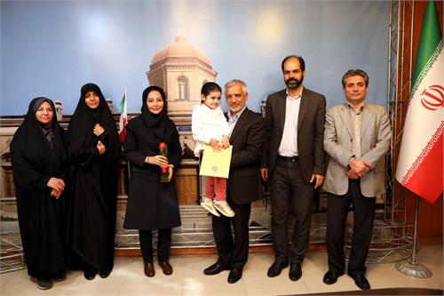 مراسم تجلیل از دختران شهدای شاغل در وزارت ارتباطات برگزار شد