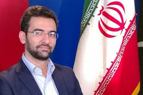 آذری جهرمی از مجلس رای اعتماد گرفت
