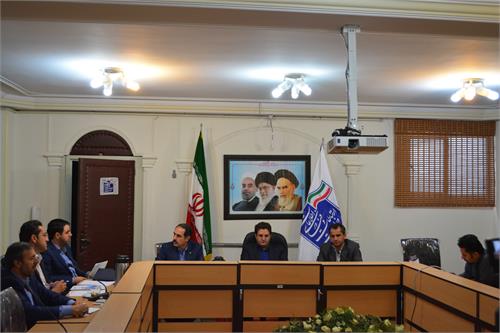 برگزاری جلسه بررسی آسیب های خودپست چی گری دستگاههای اجرائی ، پایانه ها ی مسافربری و دفاتر باربری غیر مجاز