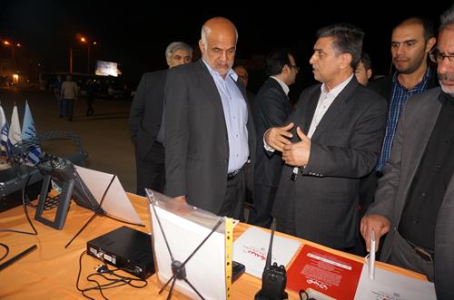 بازدید معاون امنیتی انتظامی استاندار از غرفه پدافندغیرعامل اداره کل ارتباطات و فناوری اطلاعات