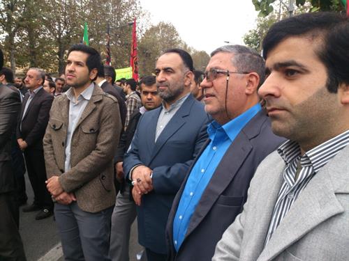 حضور مدیر کل و کارکنان اداره کل ارتباطات و فناوری اطلاعات استان گلستان در راهپیمایی یوم الله 13آبان