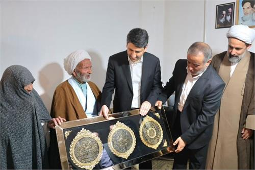 وزیر ارتباطات با خانواده سرلشکر شهید محمد کاظمی دیدار کرد