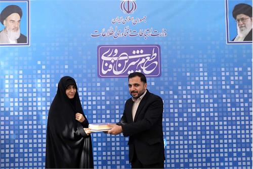 ضرورت فرهنگ‌سازی در حوزه خانواده و فضای مجازی / راه‌کار اصلی مدیریت فضای مجازی کشور فرهنگ‌سازی است