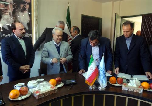 با حضور دکتر نامی وزیر ارتباطات و فناوری اطلاعات : عقد دو قرداد پژوهشی مورد نیاز دانشگاههای استان آذربایجان شرقی