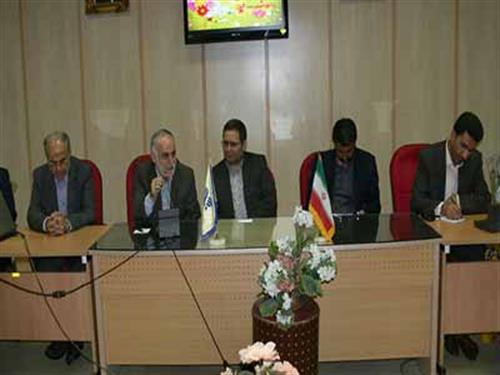 مراسم معارفه مدیر کل پست استان گیلان با حضور مهندس مهری رییس هیات مدیره و مدیر عامل برگزار شد.