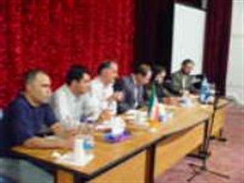 با حضور کارشناسان شرکت کارگزاری بورس ، نحوه خرید سهام مازاد تشریح شد