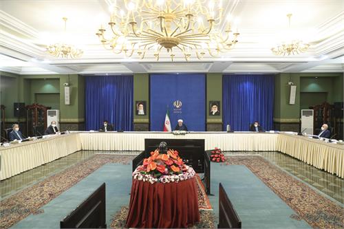 ​دولت الکترونیکی از مهمترین گام‌های این دولت برای شفافیت و رفع موانع تولید است / تمام تلاش دولت این است که تا پایان خرداد ماه دولت الکترونیکی را به یک نقطه قابل قبول برسانیم