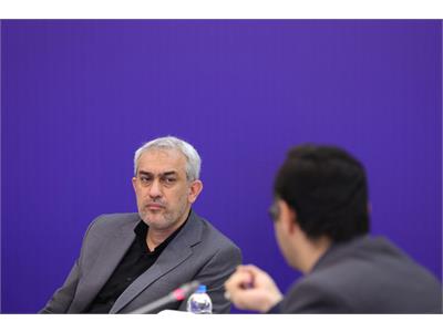 نشست کاری وزرای ارتباطات و امور اقتصادی و دارایی