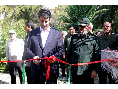 افتتاح نمایشگاه «دفاع همچنان باقی است» با حضور وزیر ارتباطات
