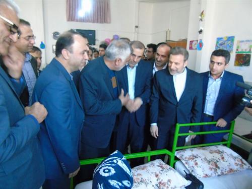 پایان سالی با لبخند معصومانه مددجویان/ دیدار دکتر واعظی از موسسه خیریه شفیع زاده در استان مازندران