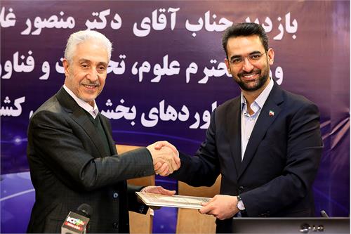 وزرای ارتباطات و علوم تفاهم‌نامه همکاری در صنعت فضایی امضا کردند