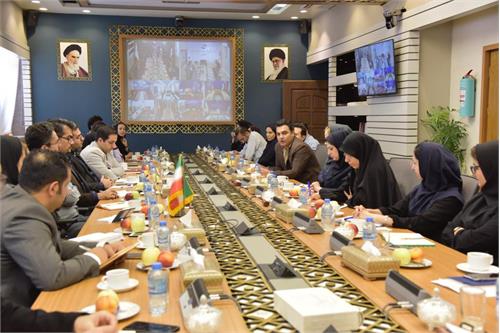 برگزاری جلسه جوانان سازمان تنظیم مققرات و ارتباطات رادیوئی با دستیار وزیر محترم در امور جوانان