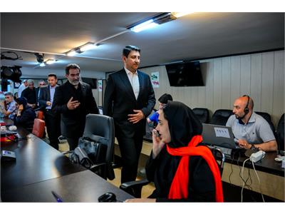 بازدید وزیر ارتباطات از ستاد هفتمین نمایشگاه مجازی کتاب تهران