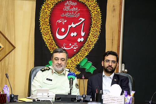 توافق برای همراهی نیروی انتظامی با دولت الکترونیک / رونمایی از تمبر یادبود هفته بزرگداشت ناجا