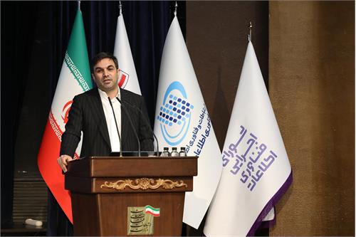 امروز تنها راه حل مشکلات بهره گیری از فناوری اطلاعات است