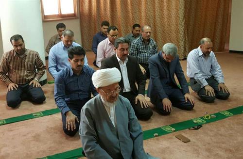 برگزاری نماز جماعت در نماز خانه اداره کل ارتباطات و فناور ی اطلاعات