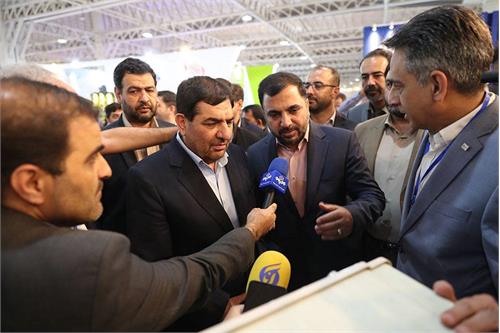 بازدید معاون اول رئیس جمهوری و وزیر ارتباطات از نمایشگاه الکامپ