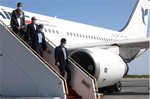وزیر ارتباطات وارد کیش شد