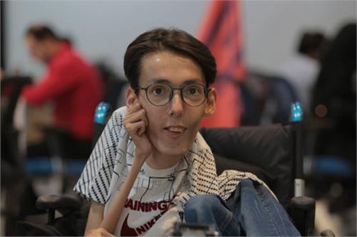 وحید رجبلو پرچم ایران را در جهان به اهتزاز درآورد