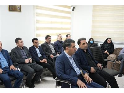دیدار وزیر ارتباطات با یادگام امام