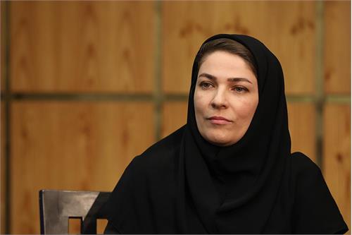 وزارت ارتباطات در صورت عملکرد نامناسب متولیان، برای تولید محتوا در فضای مجازی ورود کند/ نباید به بهانه بومی سازی از دانش سایر کشورها محروم باشیم

​