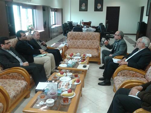 رییس دانشگاه گیلان در دیدار با مدیرکل ارتباطات و فناوری اطلاعات گیلان: دانشگاه اماده همکاری لازم برای توسعه ICT است