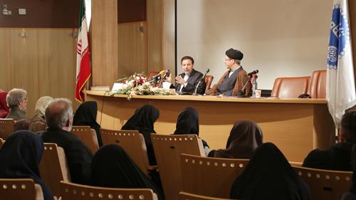 حضور دکتر واعظی در نشست بین المللی فضای مجازی و سبک زندگی