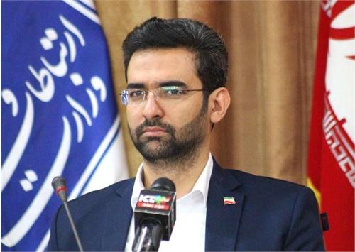 وزیر ارتباطات وارد استان لرستان شد / آذری جهرمی: دو تا سه روزه همه ارتباطات مناطق سیلزده لرستان برقرار می شود