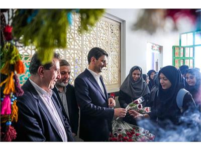 حضور وزیر ارتباطات در آیین آغاز سال تحصیلی