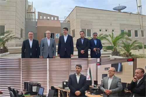 بازدید وزیر ارتباطات از مرکز فضایی قشم