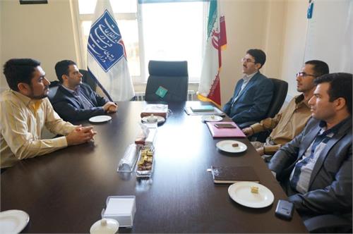اعضای هییت رییسه دفاتر انجمن صنفی دفاتر پیشخوان  استان با مدیرکل ارتباطات دیدار کردند