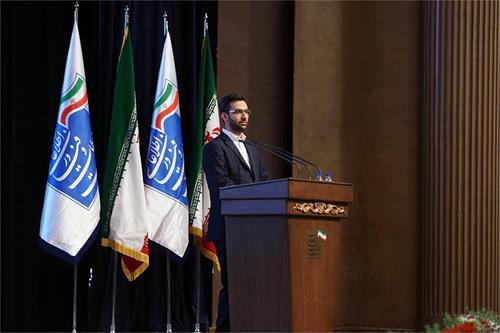 وزیر ارتباطات: دستیاران جوان کانال های ارتباطی میان نخبگان با کارگزاران مجموعه وزارت هستند