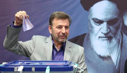 وزیر ارتباطات با حضور در حسینیه جماران رای خود را به صندوق انداخت