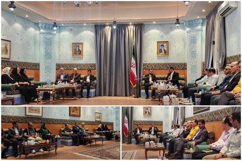 نشست مشترک وزیر ارتباطات با تعدادی از تجار و فعالان حوزه ارتباطات و فناوری اطلاعات ساکن عمان