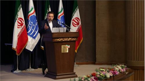 دکتر واعظی در افتتاح فاز نخست دولت الکترونیک/ شبکه ملی اطلاعات هیچ محدودیتی برای کاربران ایجاد نمی کند