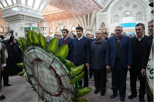 خانواده بزرگ وزارت ارتباطات با آرمان‌های امام (ره) تجدید میثاق کردند