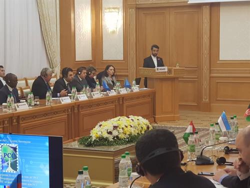 برای ساختن منطقه قوی بر پایه ICT تلاش کنیم