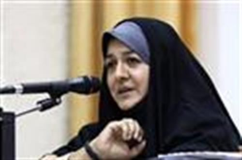 فاطمه راکعی شعرهای خود با محوریت جامعه زنان را منتشر می‌کند/ تازه‌های انجمن شاعران در نمایشگاه کتاب تهران