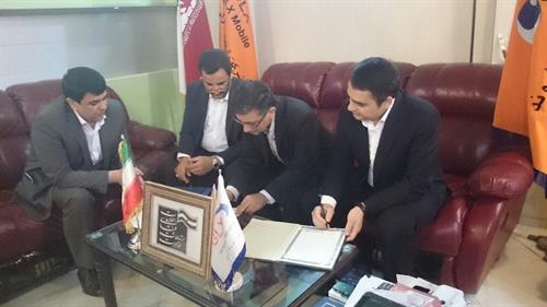امضا تفاهمنامه توسعه دولت الکترونیک بین ایران و عراق با حضور وزیر ارتباطات عراق و مدیر کل ارتباطات و فناوری اطلاعات استان خوستان