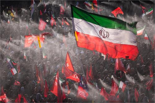 آمادگی وزارت ارتباطات برای خدمت‌رسانی در آیین تشییع رهبر شهید انقلاب