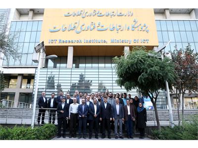 حضور وزیر ارتباطات در پژوهشگاه ارتباطات و فناوری اطلاعات